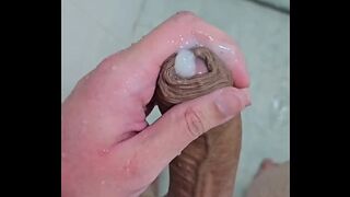 ENJOYING YUMMY IN THE BATH