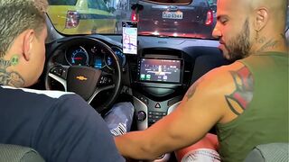 Driver gets blowjob in the car and asks to fuck my ass at home (brunohot25)