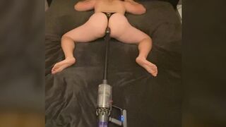 Huge bubble butt anal vacuum cleaner masturbation