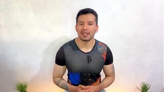 20-year-old man fills the ass of the local Colombian barber! He fucks him raw in his barbershop - Sex story