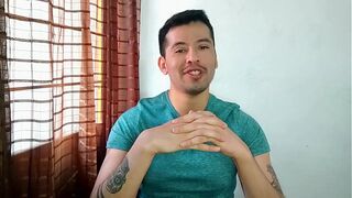 Young man from the gym is penetrated by the water delivery man! He impregnates her ass with his 23cm of thick cock. sexual story