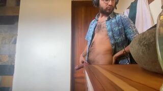 Watching and masturbating in Airbnb