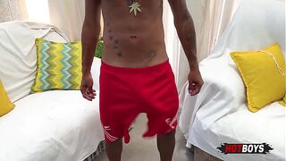 Hot Bahian guy giving a hot handjob!