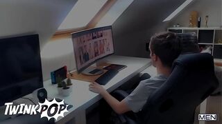 Callum And Cole Flip Fuck Each Other While Horny Stud Dante Colle Enjoys The Show - TWINKPOP