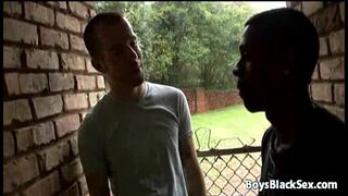 Black boy and white guy in interracial gay scene 02