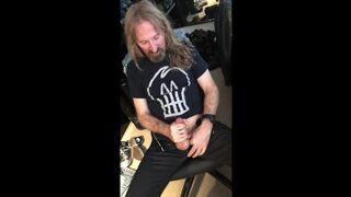 Longhairdude compilation 2 for diehard fans - 27 minutes of 25 cumshots - which one(s) do you like?