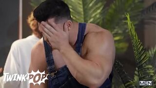 TWINKPOP - Window Washer Collin Simpson Gets A Surprise Rim And A Wild Ride From Tannor Reed