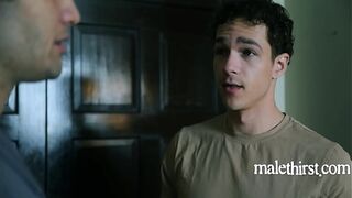 Handy Man Seduces Twink Stuck Up On His Ex | MaleThirst