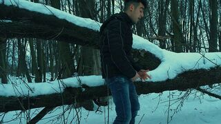 Winter jerk off in frozen snowy land two times