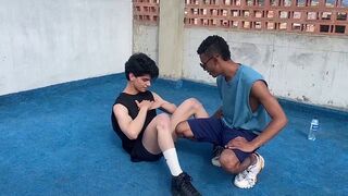 EXERCISING WITH THIS BLACK VERGON I GET QUITE ANGRY