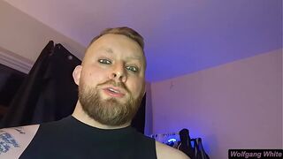 POV: Your straight friend lets you suck him off (Headphones ON)