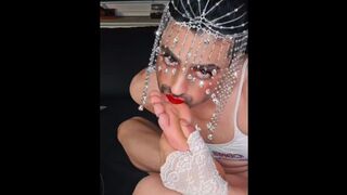 femboy worked on very smelly feet for slave