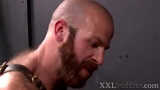 Bear with big cock bangs ass and jerks