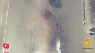 Ducha solo en casa que rico que te duches con migo quieres?