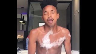 NEW BLACK BRAZILIAN SHOWING HIS 23CM DICK