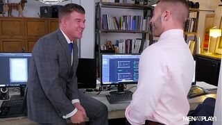FIRST FUCK ON DUTY. JJ KNIGHT FUCKS DIEGO REYES