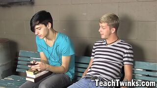 Twinks Kayden Daniels and Jae Landen anal pound in classroom