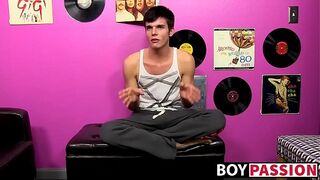 Twink has an amazing jerk off session showing his thick meat
