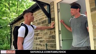 stepSon Massages StepDad's Sensitive Areas- Kendrick Thomas,James Keresford