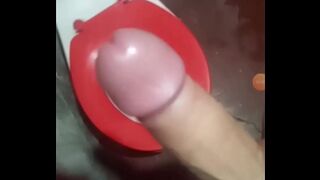 Chavo arrecho jerks off on videochat