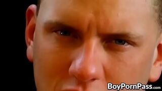 Young muscle jock cums after fucking ass and blowjob