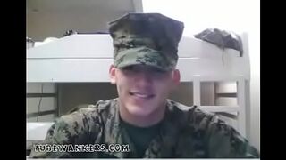 Militar boy cum on webcam