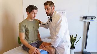Twink Is Addicted to Excessive Masturbation and Needs Doctor's Help - Doctorblows