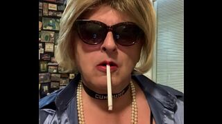 CD Nikki sexy smoking in blue chemise