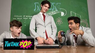 TWINKPOP - Hung Twinks Joey Mills And Jake Preston Embark In An Orgasmic College Adventure
