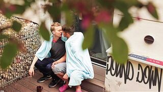 STAXUS :: Pound Down