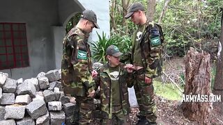 Army Hunks Need A Quick Break To Fuck