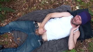 Playing with my dick in the park gets me hard and makes me cum