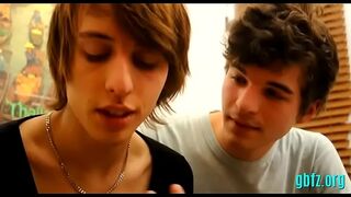 Twink drills his partner's wazoo