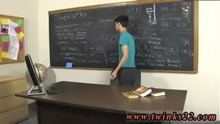 Small guy with big gay porn and men trying to hold pee free Kayden