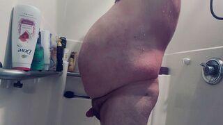 Wild Boar takes a shower