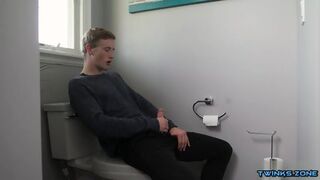 Muscle Twink Flip Flop And Cumshot