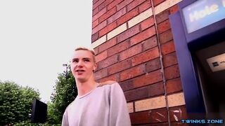 Big Dick Twinks Threesome And Cumshot
