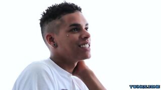 Big Dick Twinks Flip Flop With Cumshot