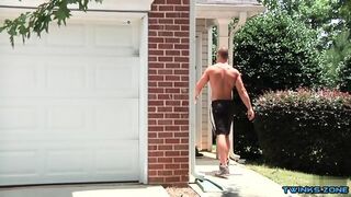 Muscle Twinks Oral Sex And Cumshot