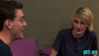 Pretty Twinks In A Sexy Scene