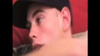Young Amateur Stimulates His Untouhed Ass