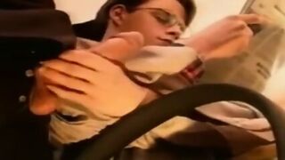37 Handhelping