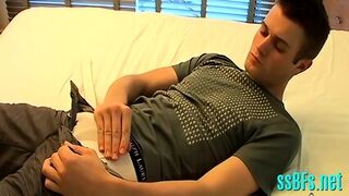 Sexy Twink Shows Off