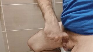 BeefyBear_horny at friends house_had to drain off