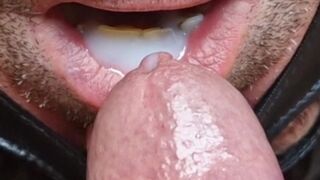 Total submission: the blowjob, rimjob, sex and the juicy climax