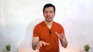 Skipper endowed with 20cm puts the muscular gardener to suck his when the wife is not there