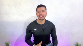 Seminarista Colombiano penetra a pelo con sus 20cm de vergota a joven chileno