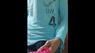 Rich cumshot with what I found in the bathroom just taken out ... exciting end