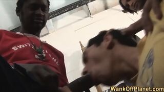 Amateur Gets Blowbanged