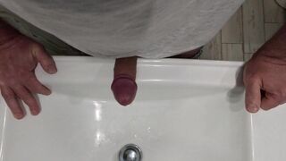 4K Strong Cumshot and pee at the end